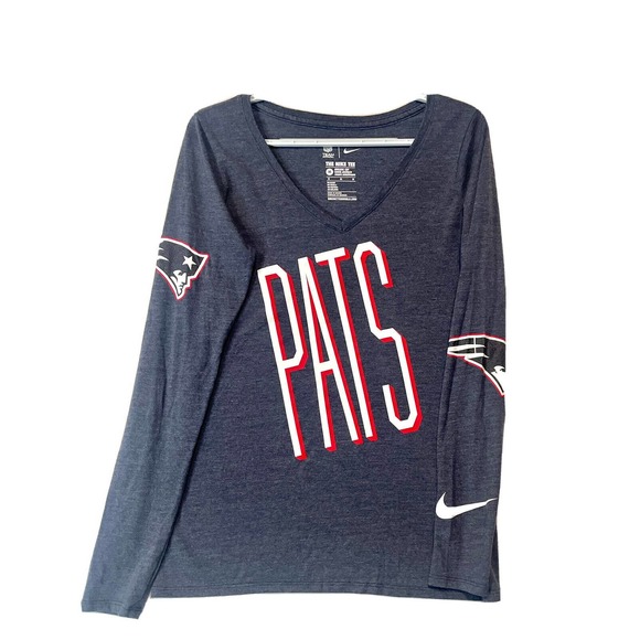 Nike Tops - NIKE NEW ENGLAND PATRIOTS WOMENS T- SHIRT SZ MEDIUM NFL ATHLETIC LONG SLEEVE